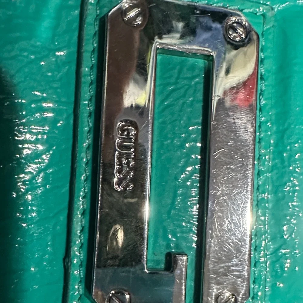 Guess Teal Patent Kiss-Lock Wallet with Silver Hardware - Picture 4 of 4